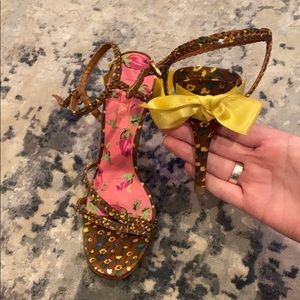 Betsey Johnson brown and yellow braided heel